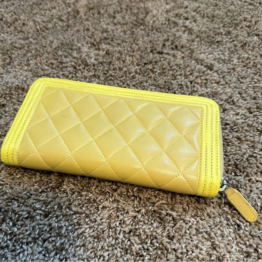 Chanel Yellow leather wallet, used - Picture 5 of 12
